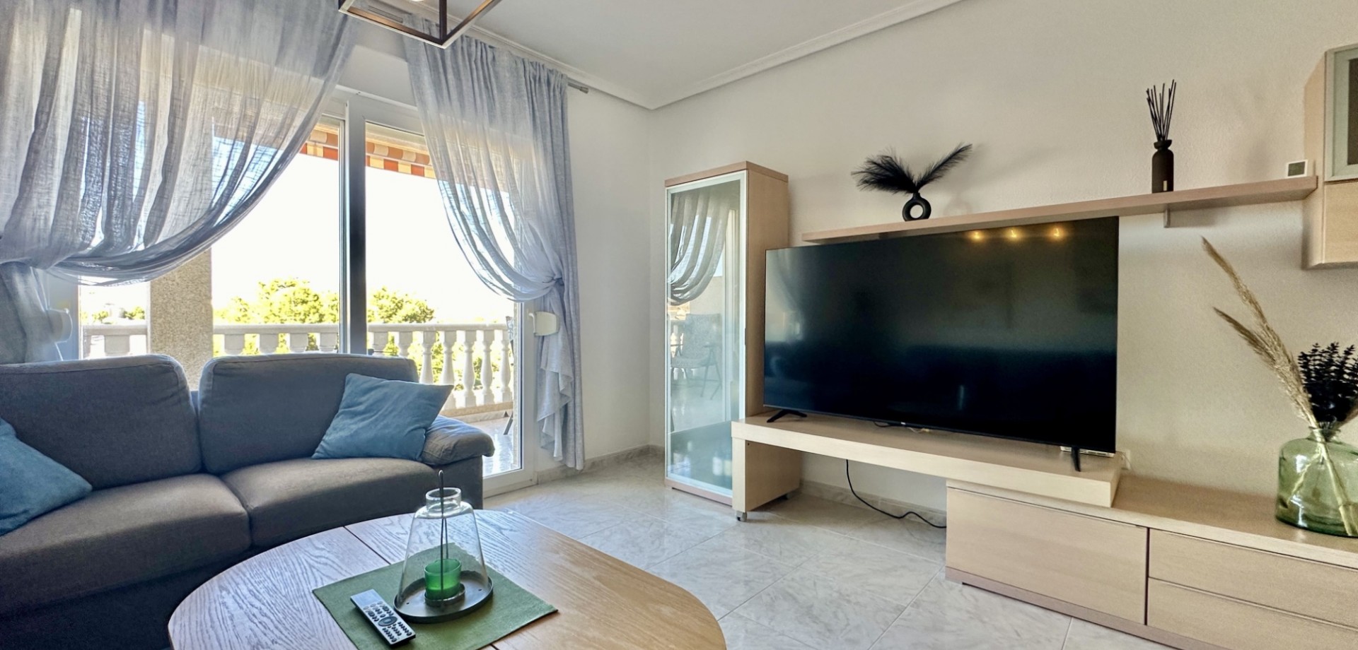 Dining area in apartment for sale in Orihuela Costa