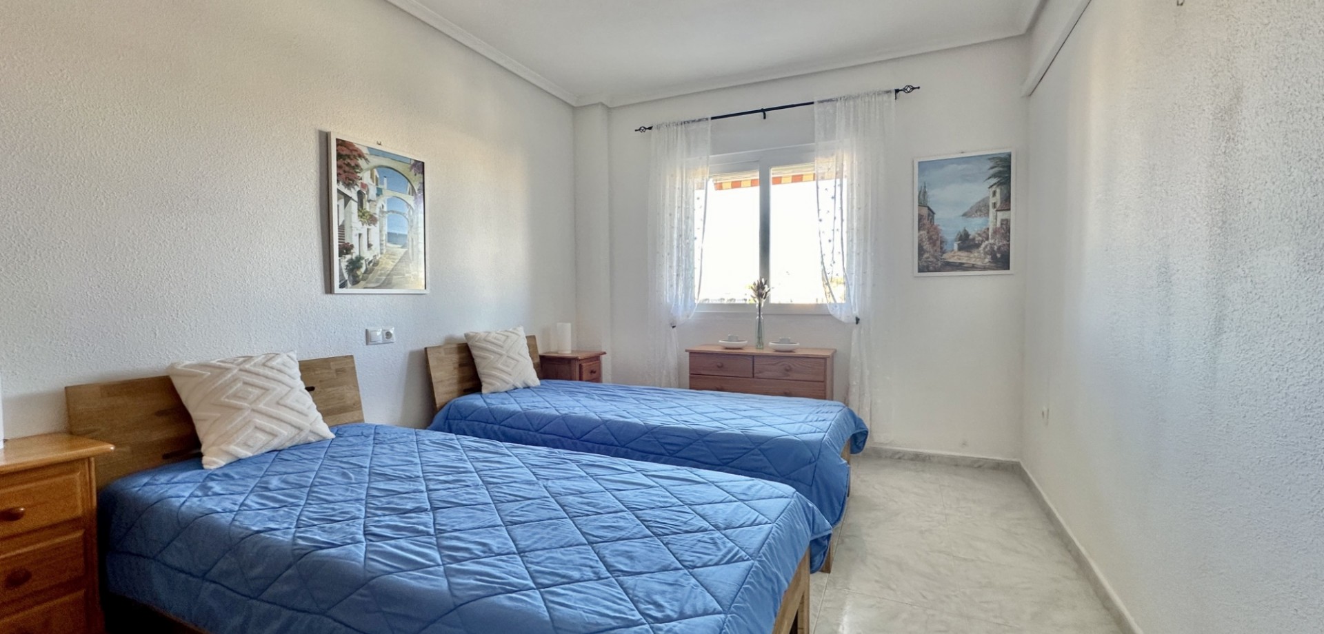Bedroom in apartment for sale in Orihuela Costa