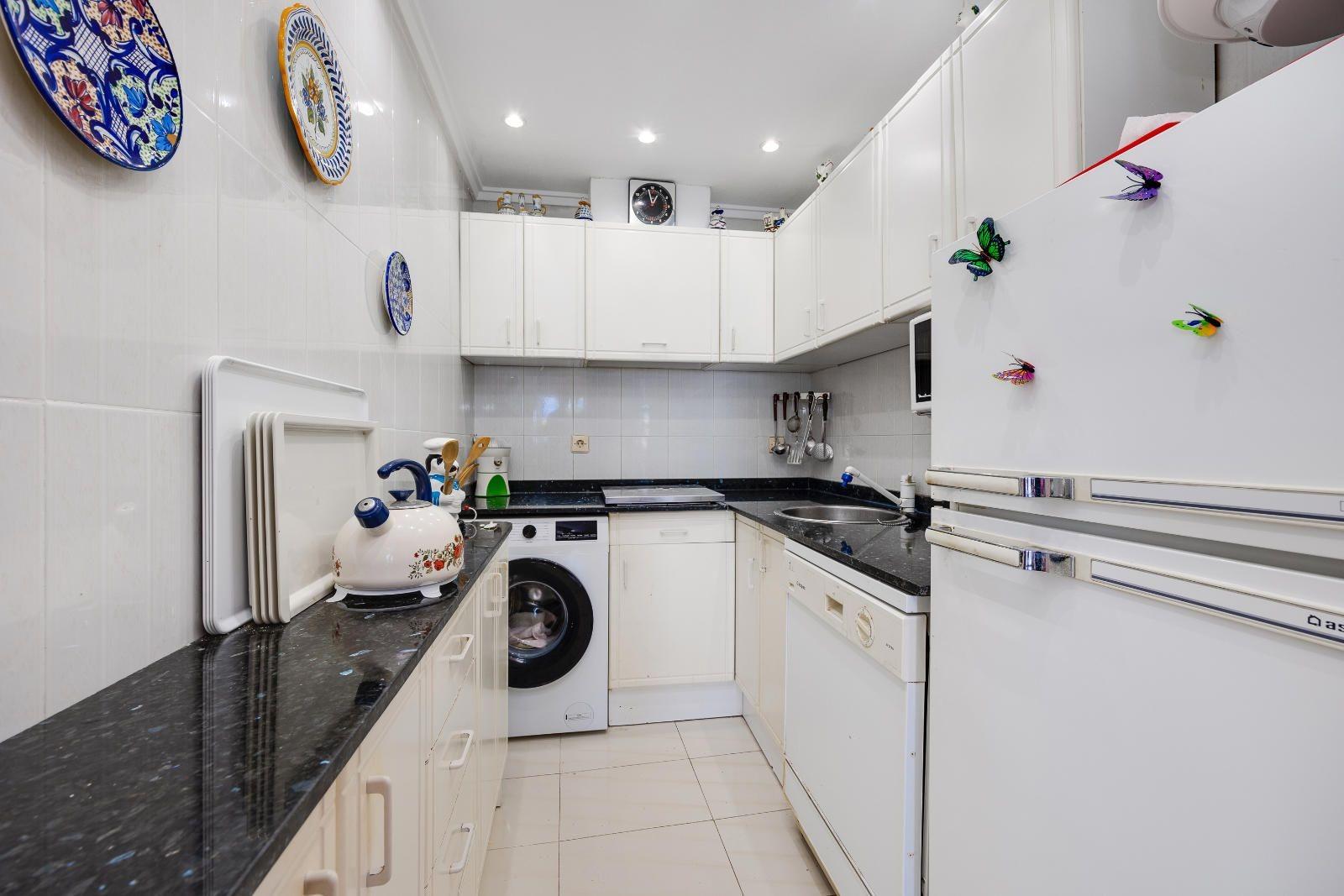 Kitchen in apartment for sale in Torrevieja