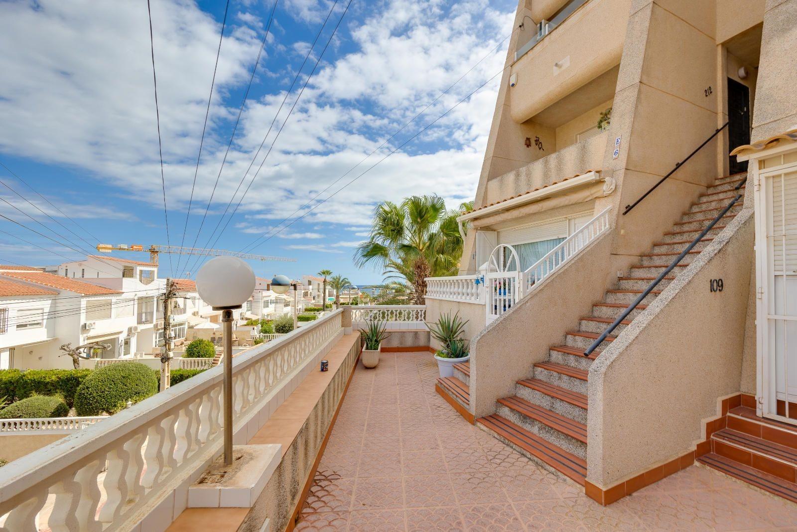 Terrace in apartment for sale in Torrevieja
