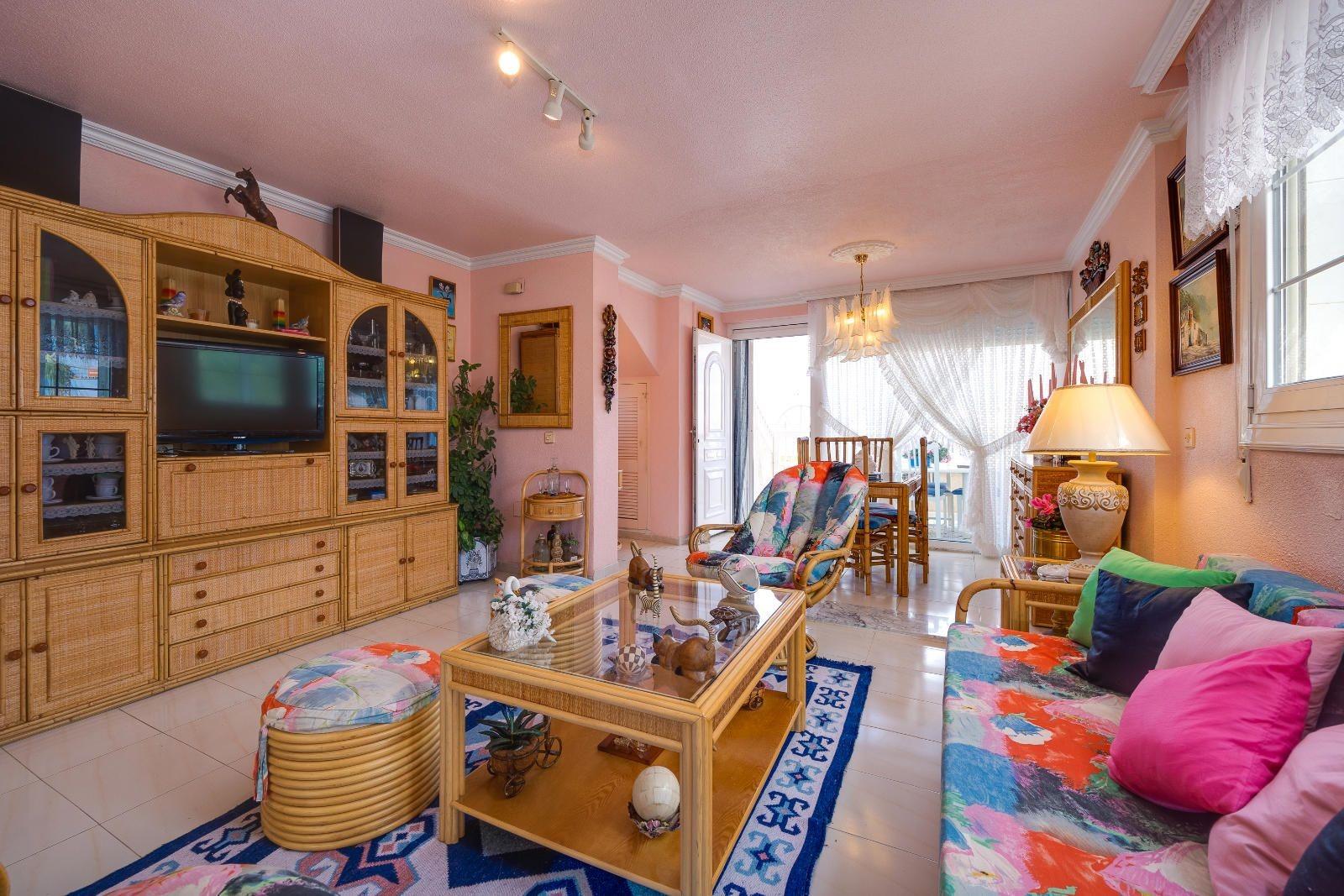 Bedroom in apartment for sale in Torrevieja