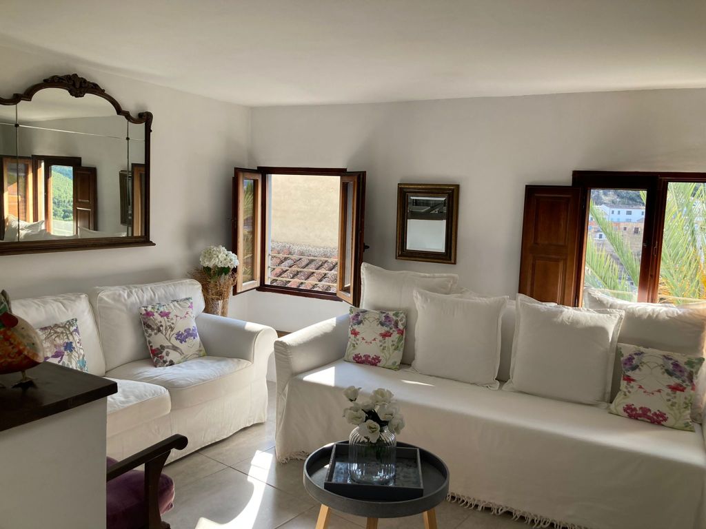 Terrace in villa for sale in Chulilla