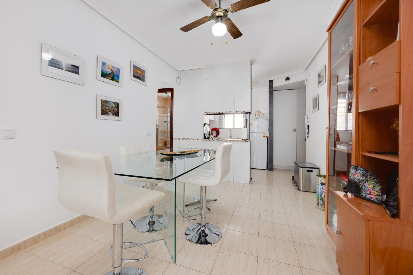 Bedrooms: 3, Bathrooms: 1, Apartment in Torrevieja, Alicante, Spain