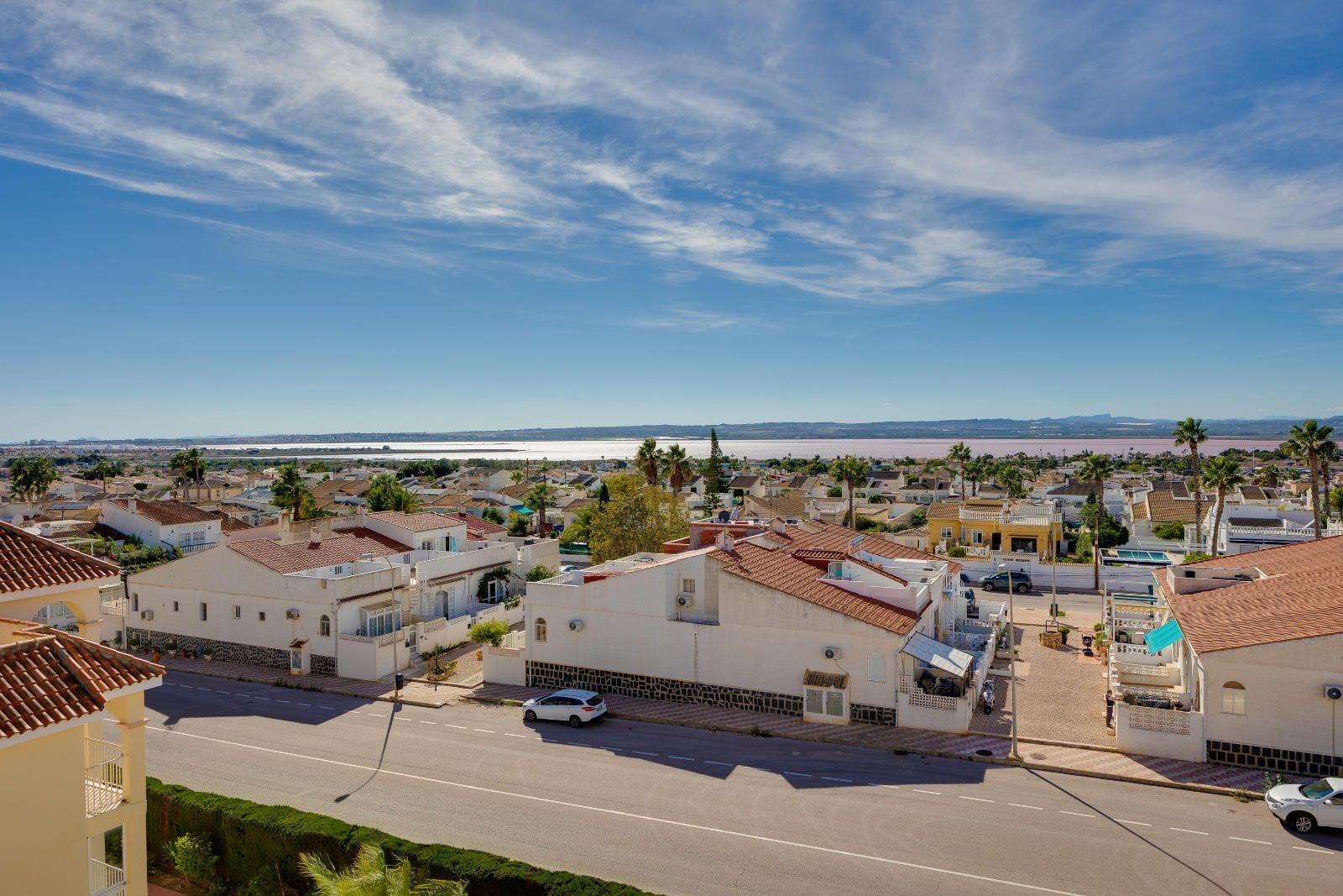 Kitchen in apartment for sale in Torrevieja
