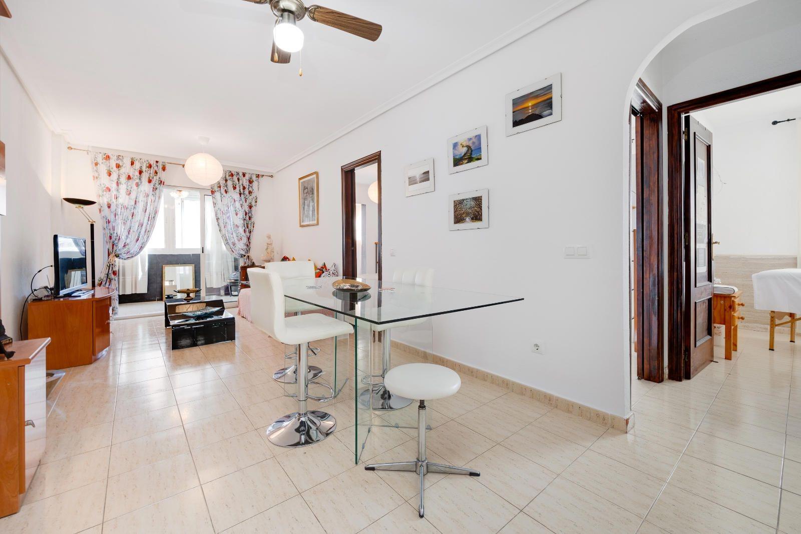 Bedrooms: 3, Bathrooms: 1, Apartment in Torrevieja, Alicante, Spain