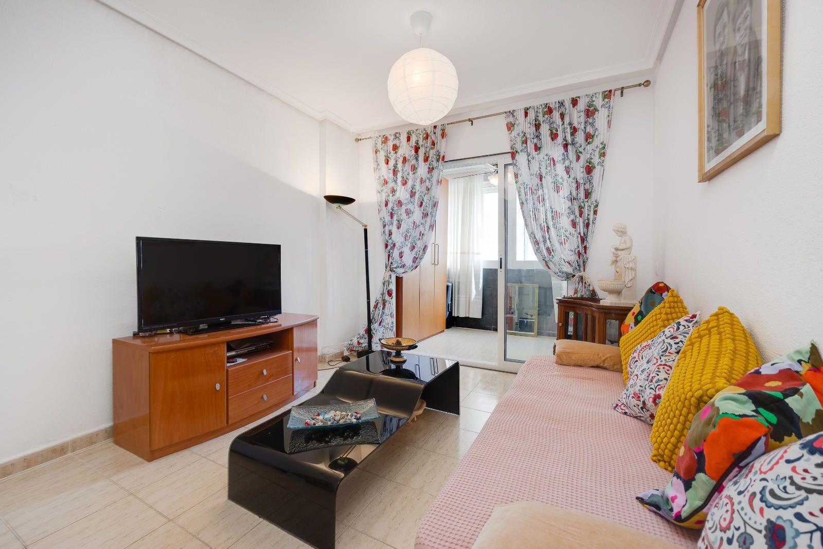 Bedrooms: 3, Bathrooms: 1, Apartment in Torrevieja, Alicante, Spain