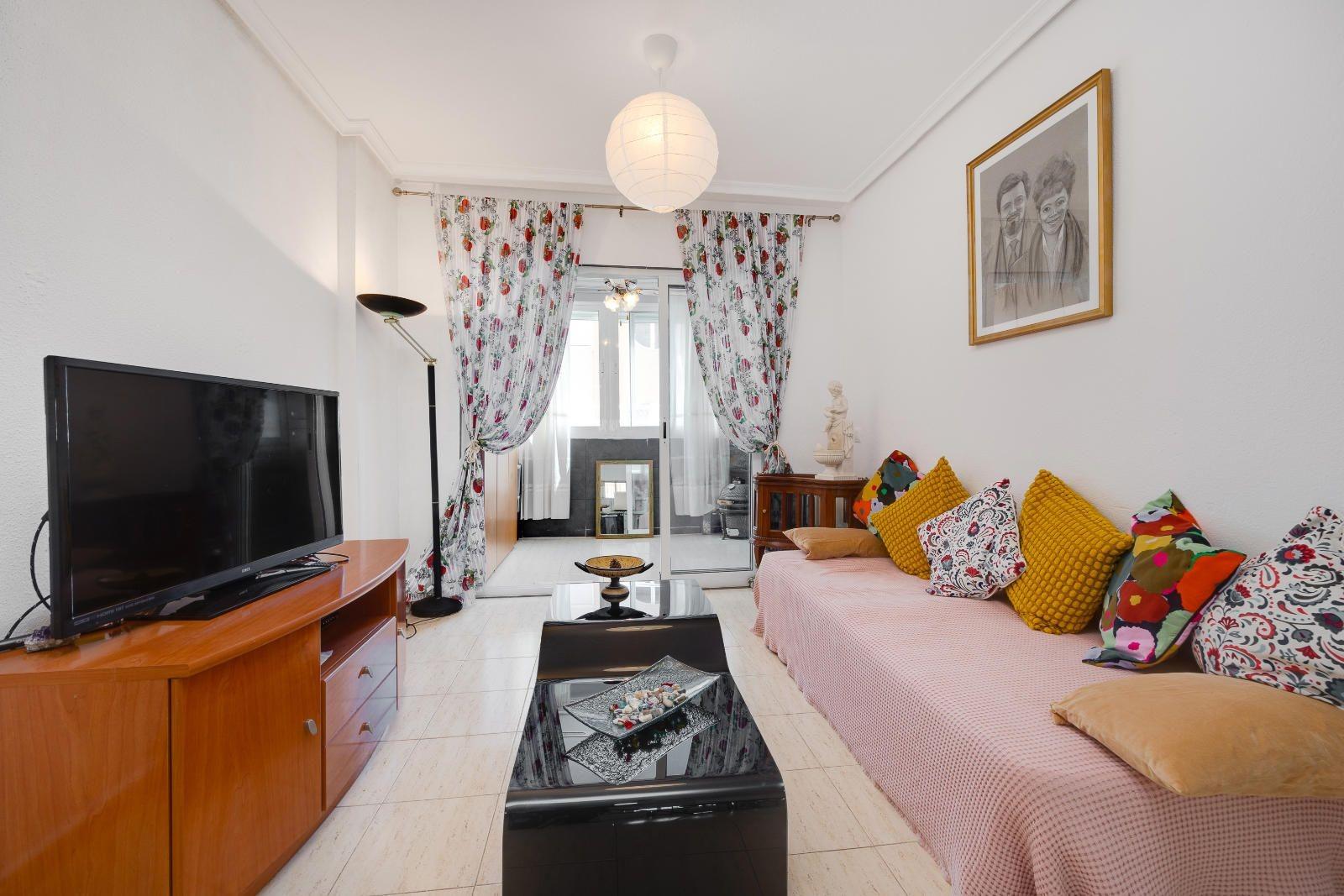 Terrace in apartment for sale in Torrevieja