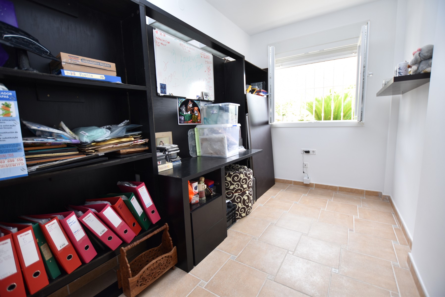 Master bedroom in villa for sale in Algorfa