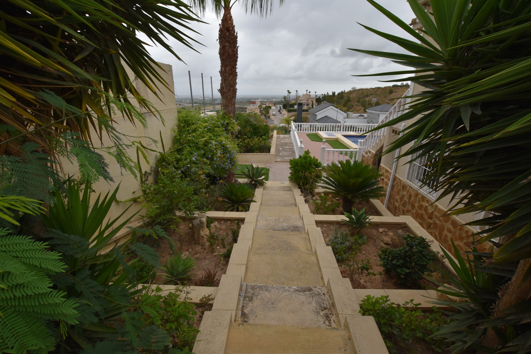 Bedroom in villa for sale in Algorfa