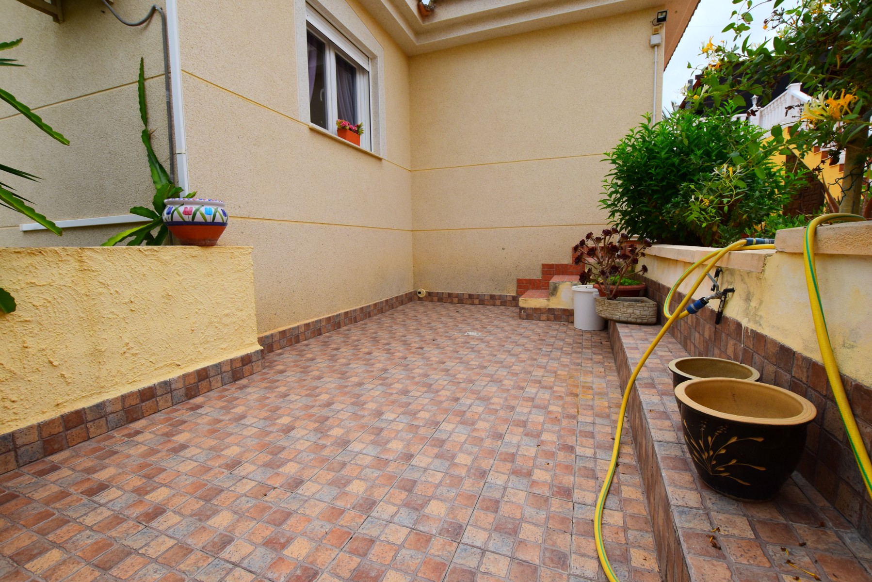 Living room in villa for sale in Algorfa