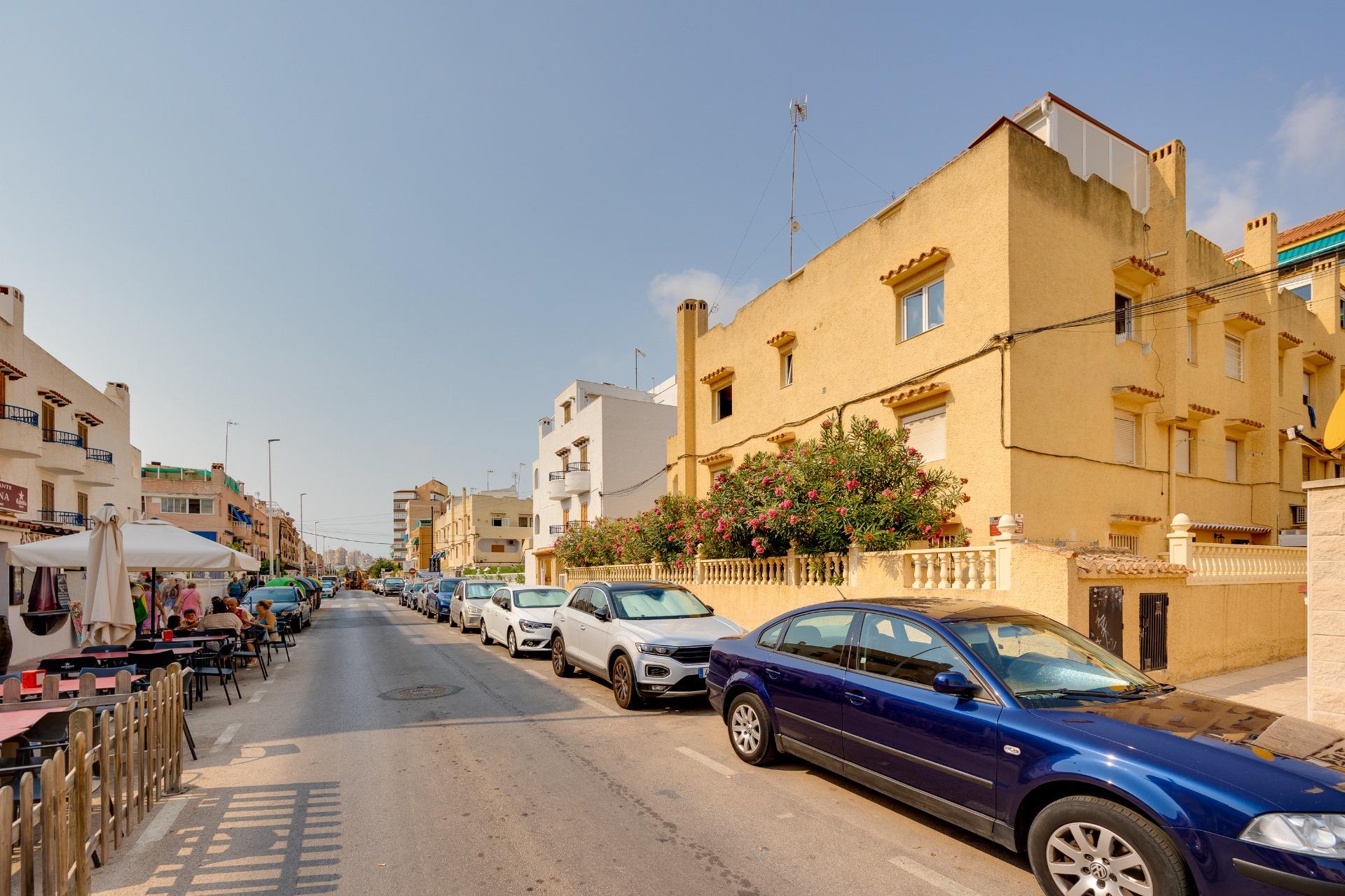 Living room in apartment for sale in Torrevieja