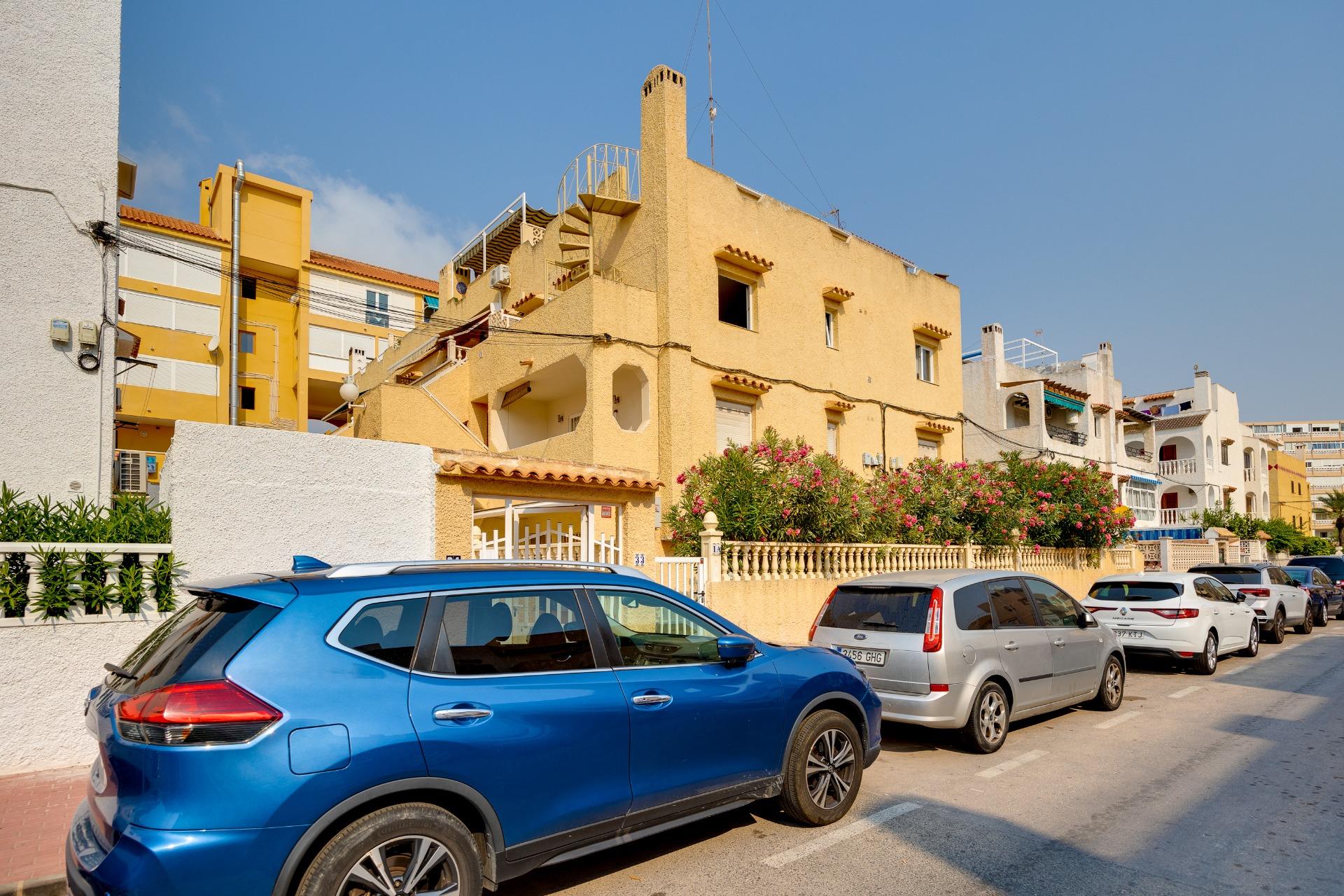 Kitchen in apartment for sale in Torrevieja