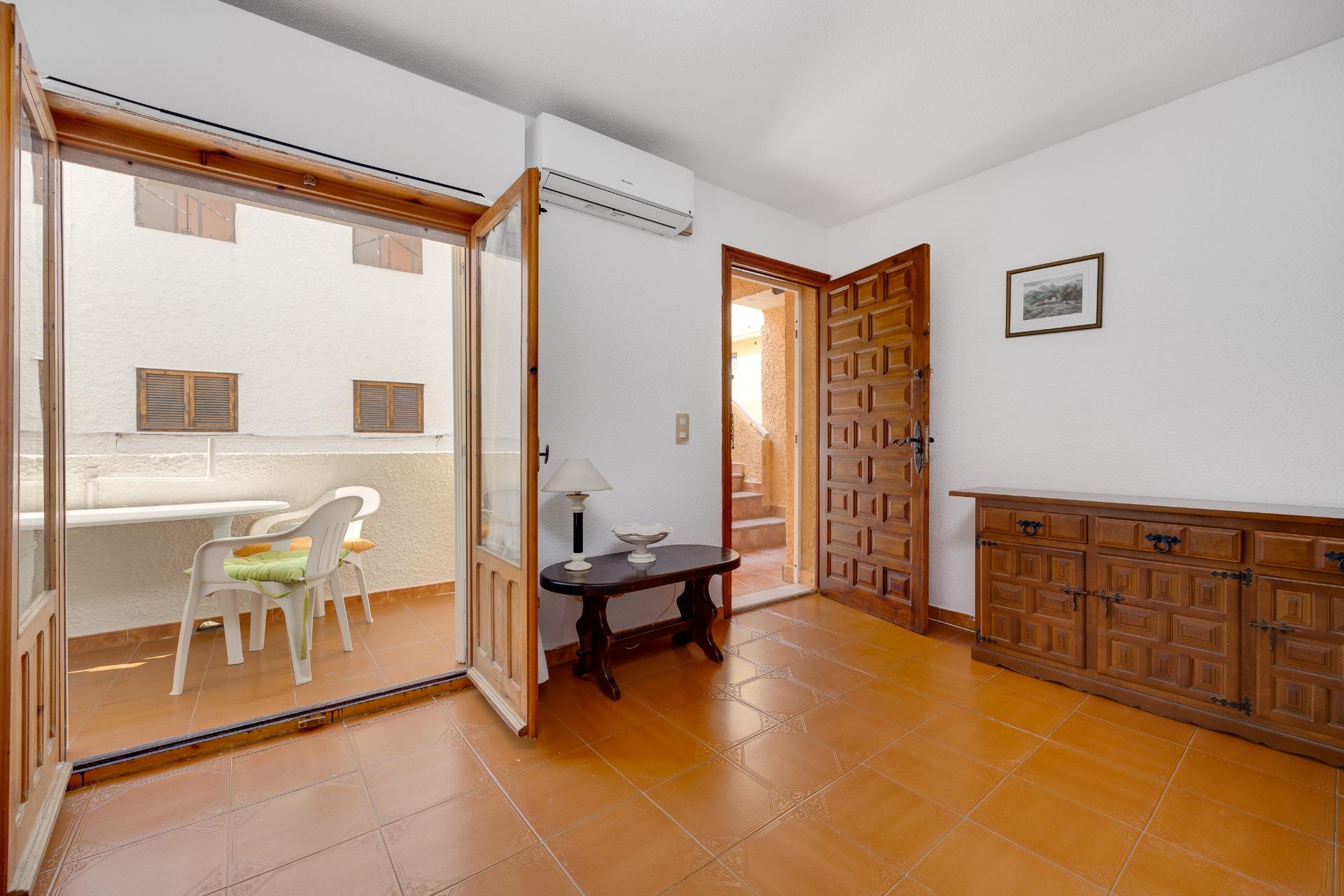 Garden in apartment for sale in Torrevieja