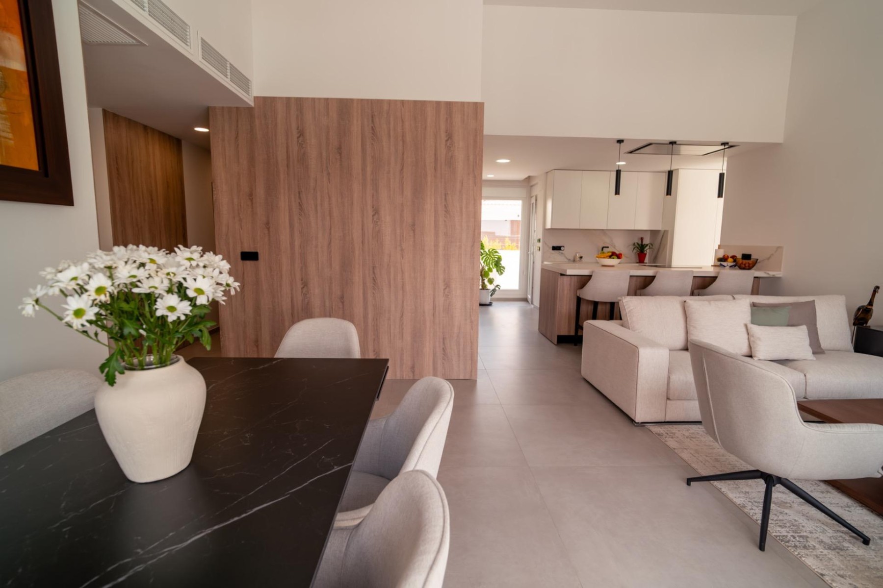 Bedroom in villa for sale in Algorfa