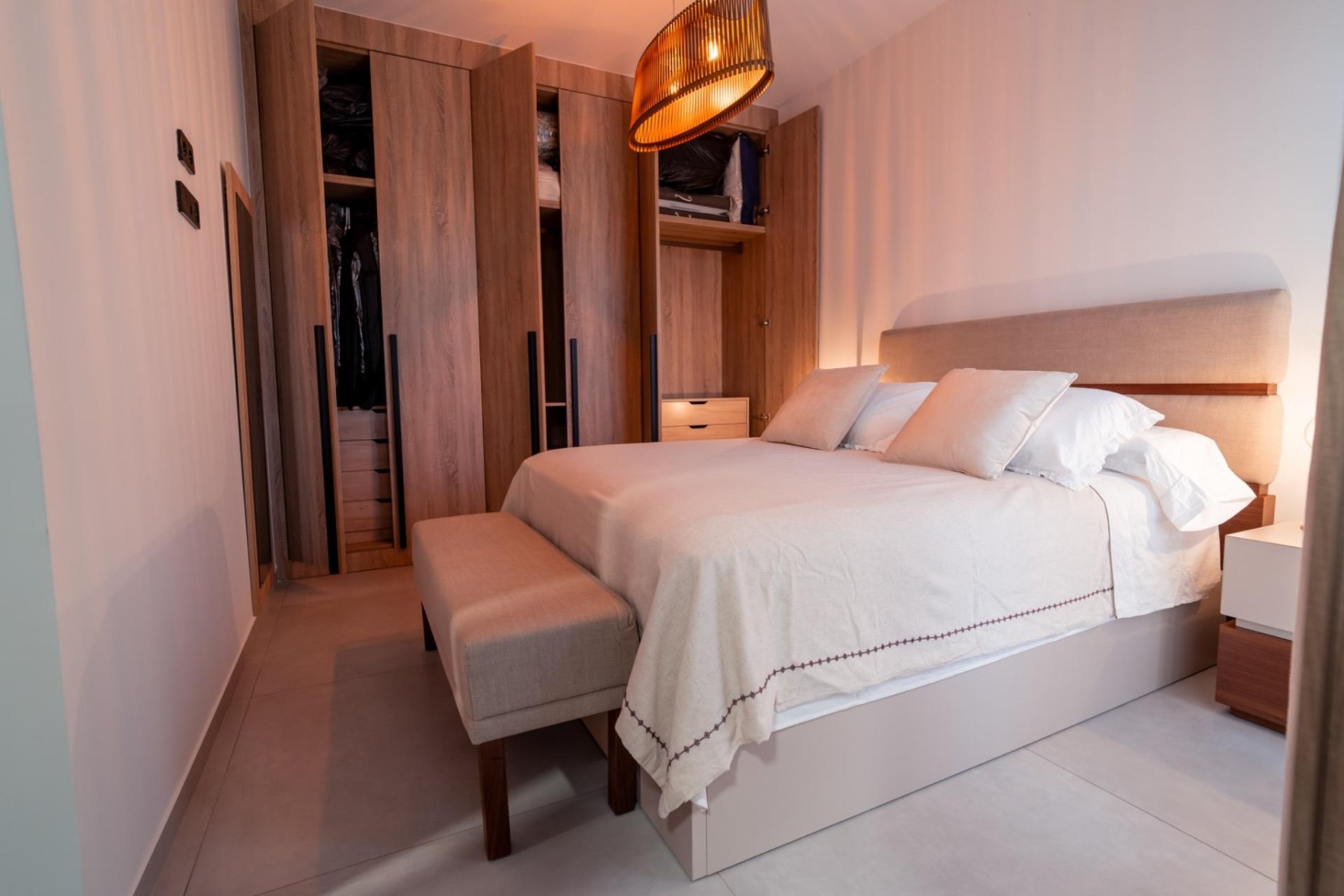 Master bedroom in villa for sale in Algorfa