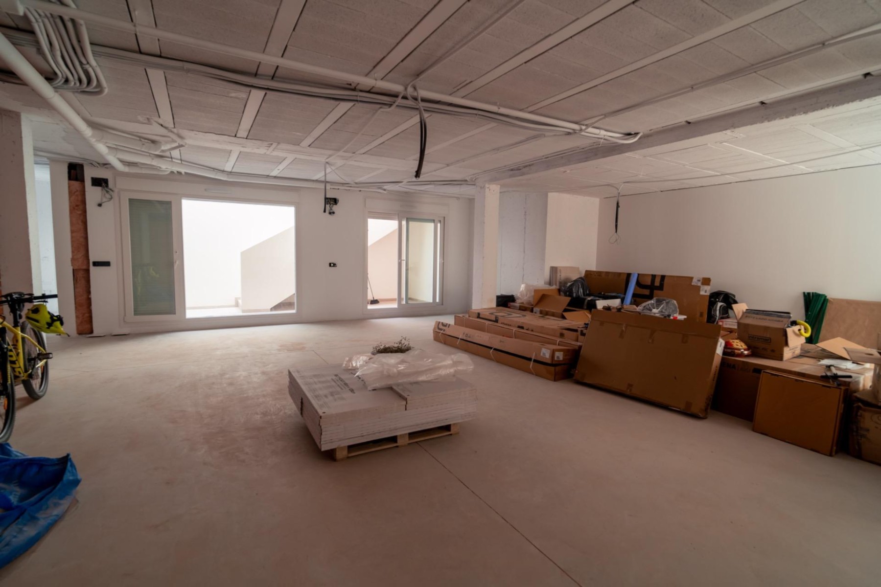 Bedroom in villa for sale in Algorfa