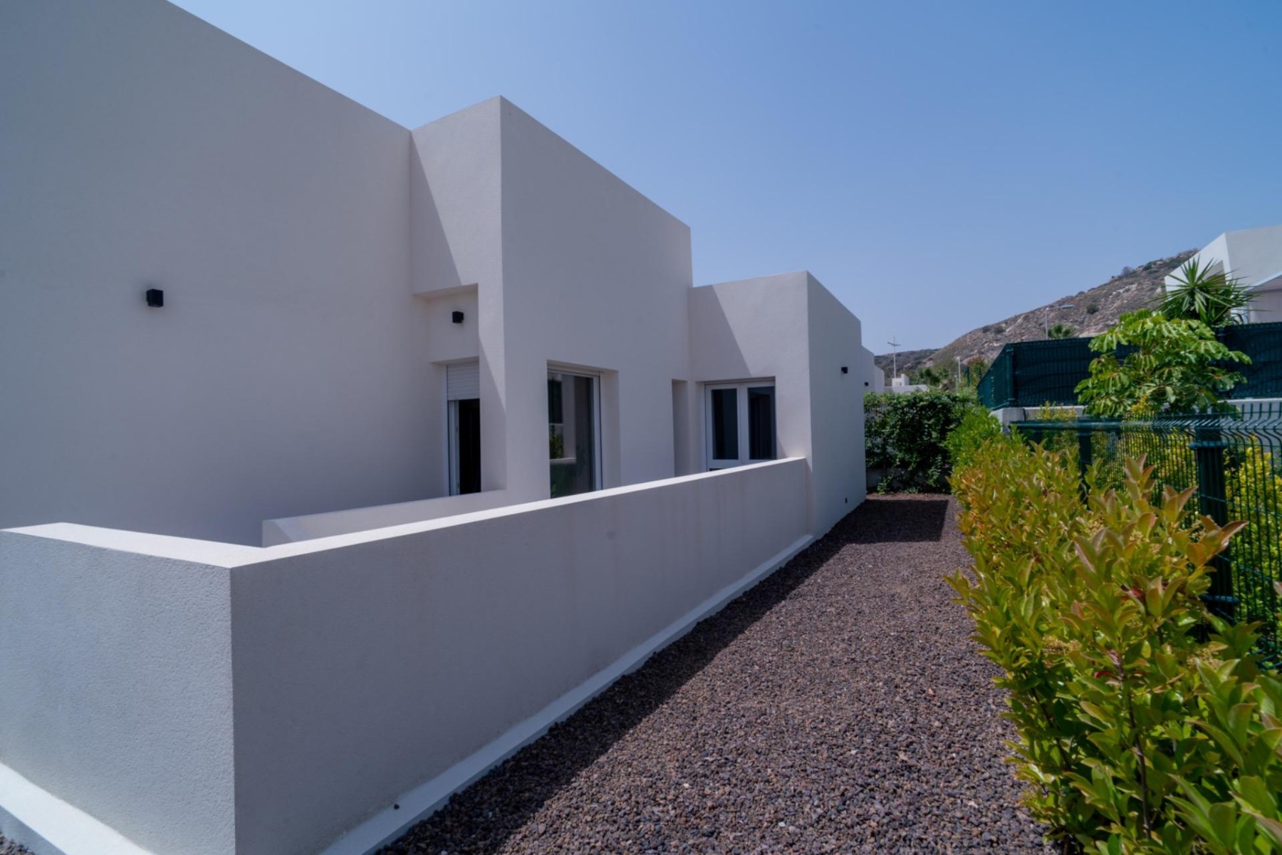 Pool area in villa for sale in Algorfa