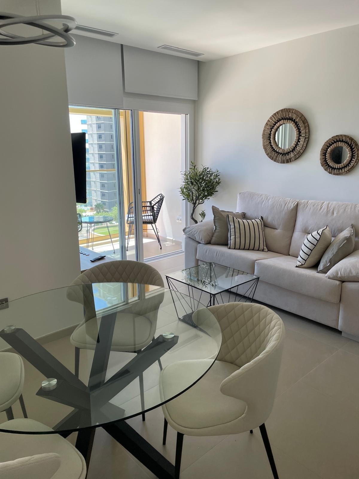 Living room in apartment for sale in Benidorm