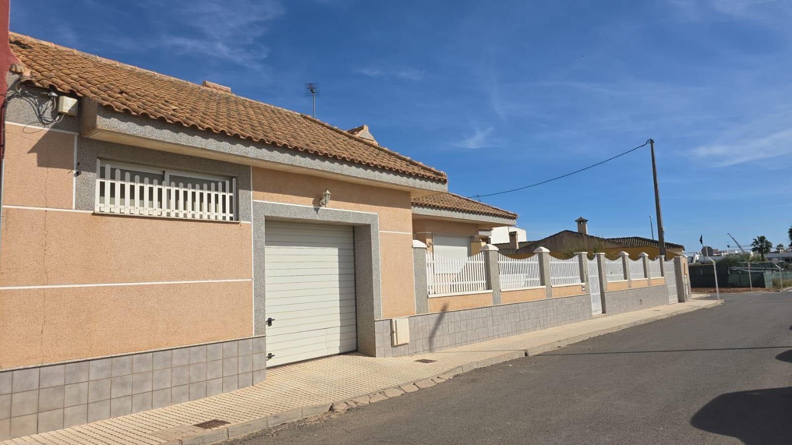 Terrace in villa for sale in Pilar de La Horadada