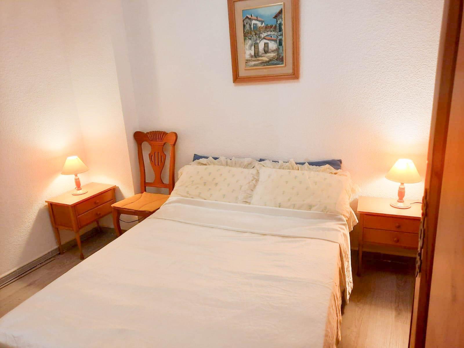 Bedroom in apartment for sale in Torrevieja