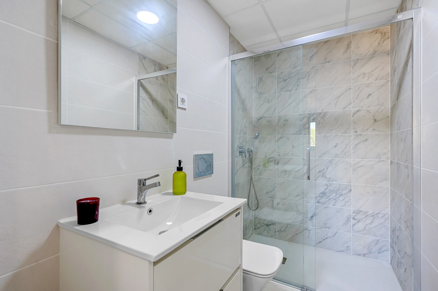 Bedroom in apartment for sale in Orihuela Costa