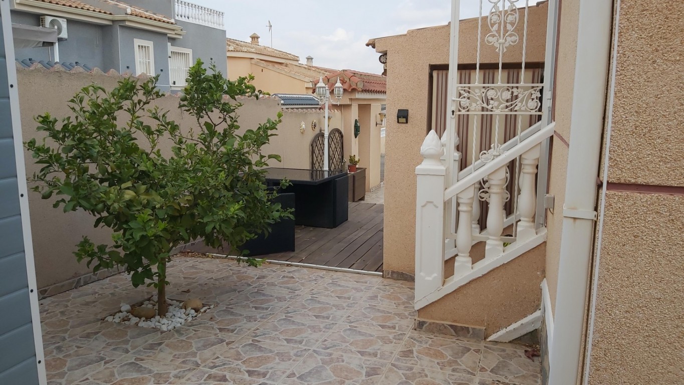 Living room in villa for sale in Benimar