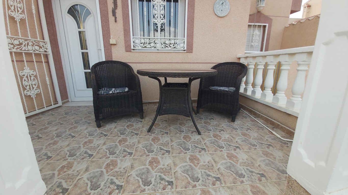 Terrace in villa for sale in Benimar