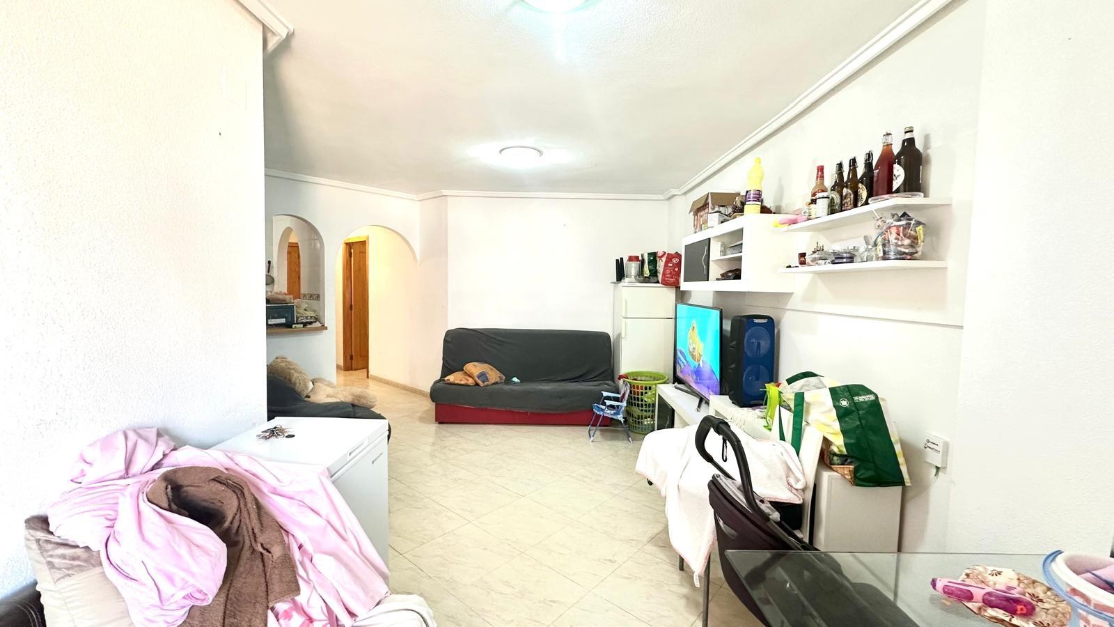 Bedroom in apartment for sale in Torrevieja