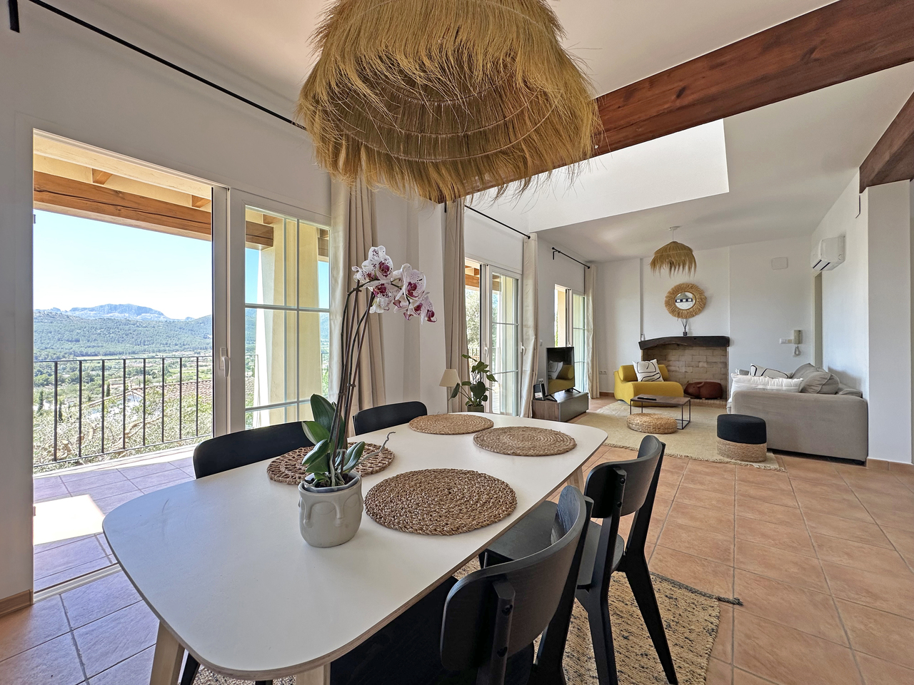 Kitchen in villa for sale in Jalón