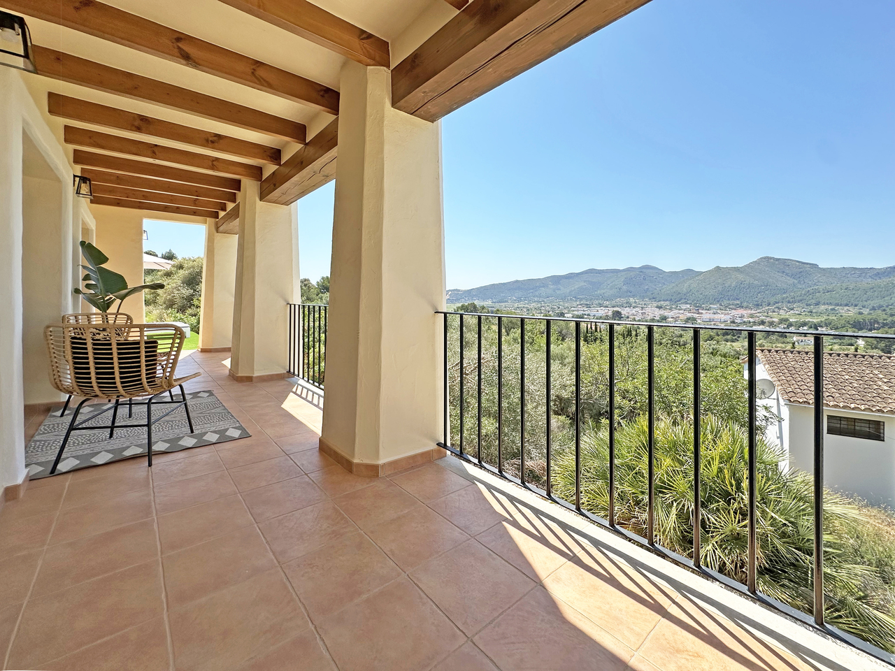 Dining area in villa for sale in Jalón