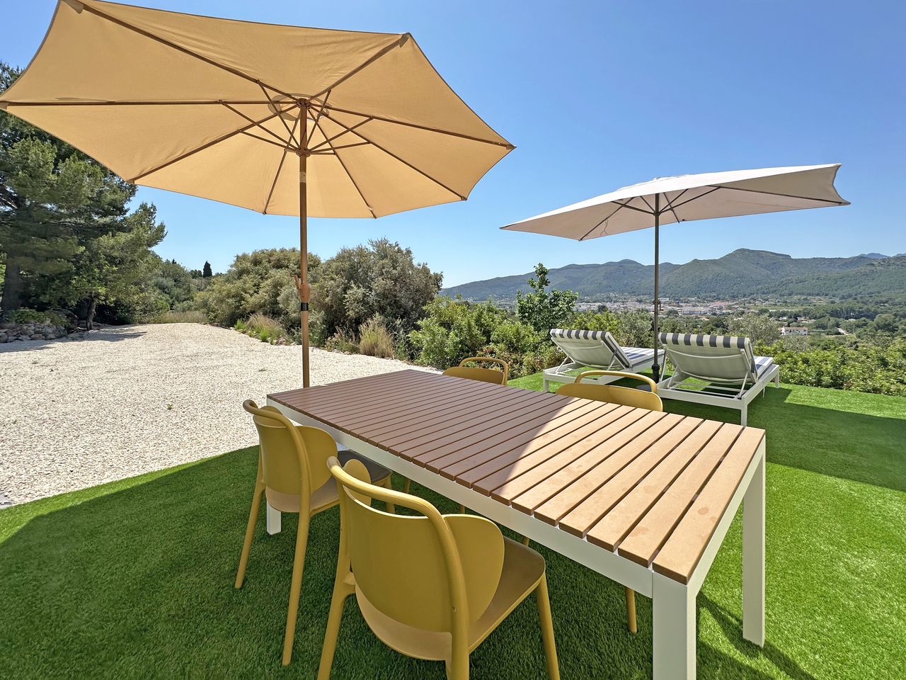 Pool area in villa for sale in Jalón