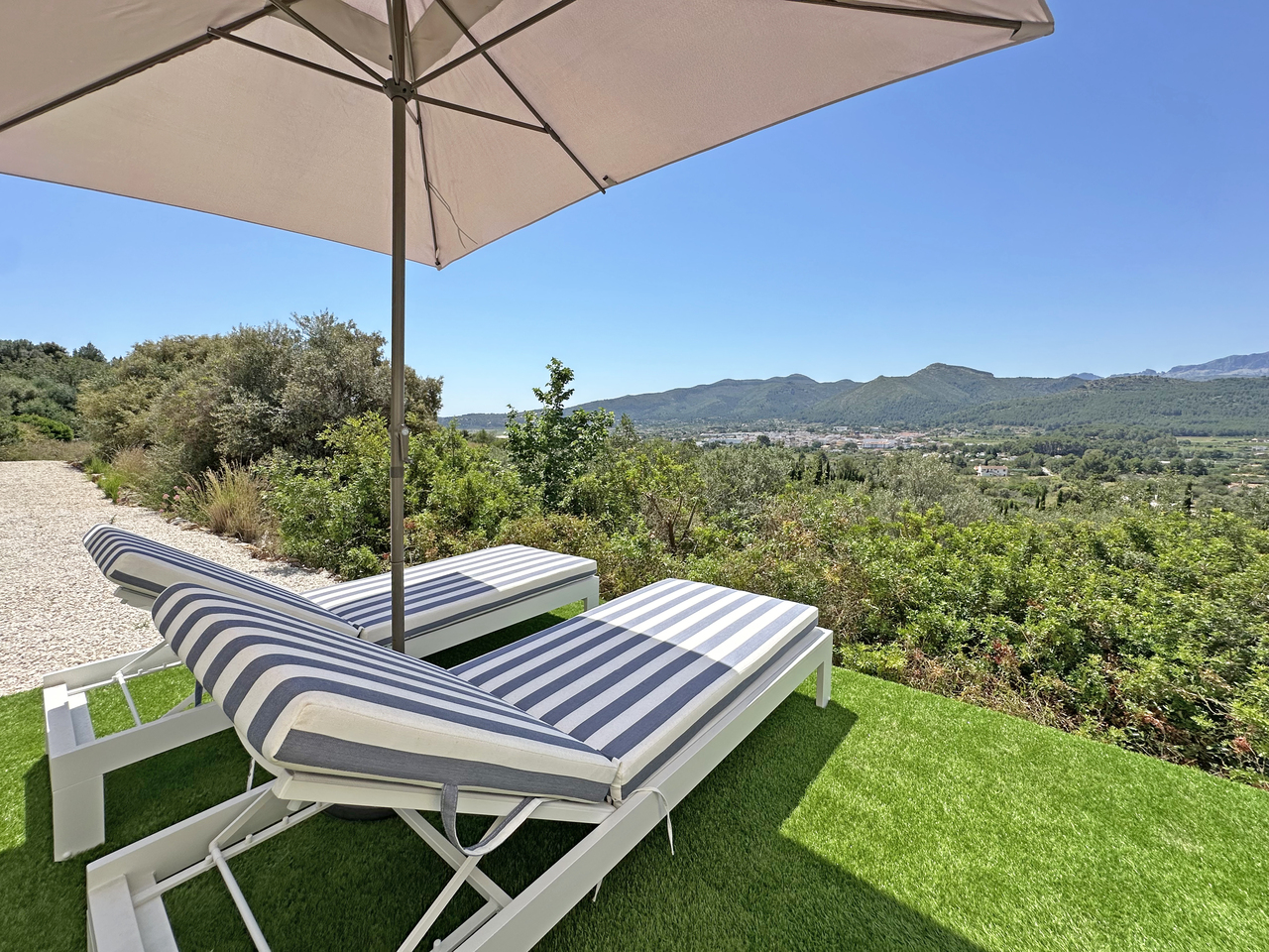 Dining area in villa for sale in Jalón