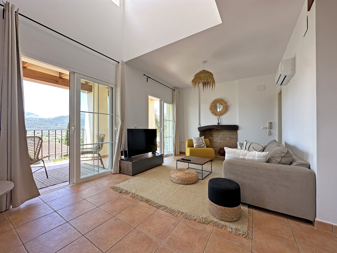 Garden in villa for sale in Jalón