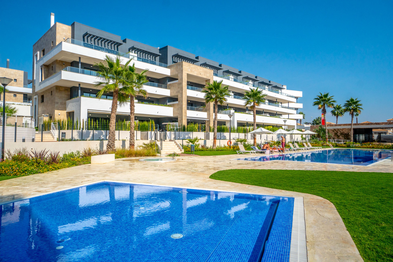 Garden in apartment for sale in Playa Flamenca