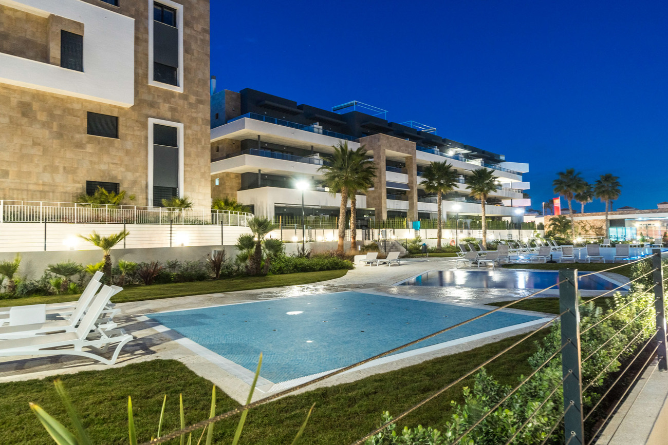 Bathroom in apartment for sale in Playa Flamenca