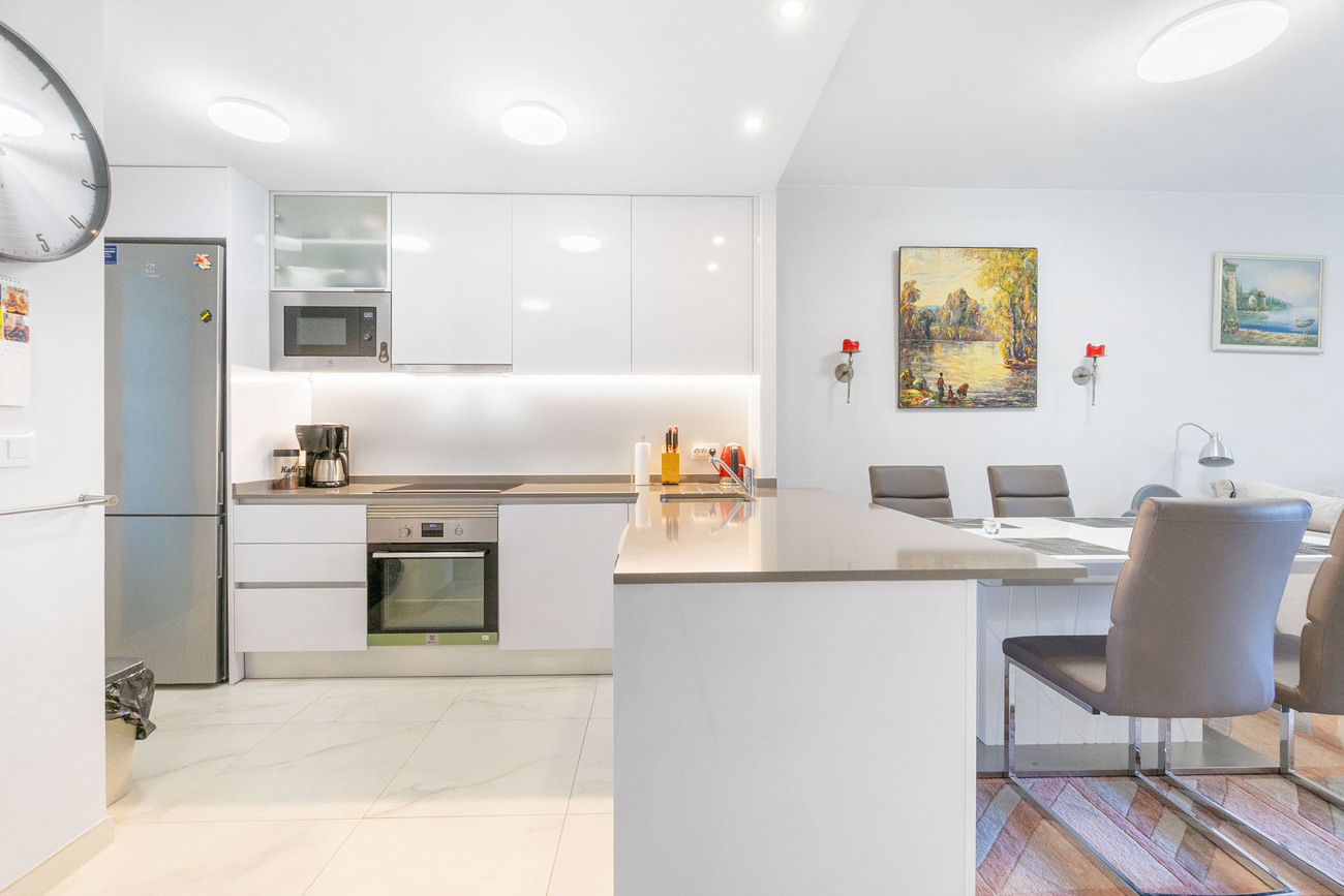 Dining area in apartment for sale in Playa Flamenca