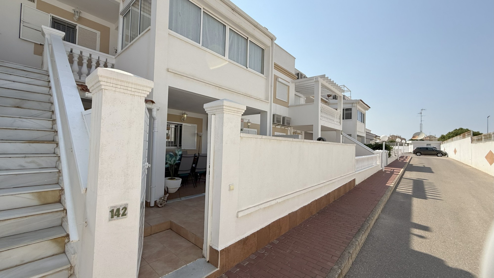 Located in the beautiful urbanisation of Zeniamar, in the very heart of the Costa Blanca’s tourist c