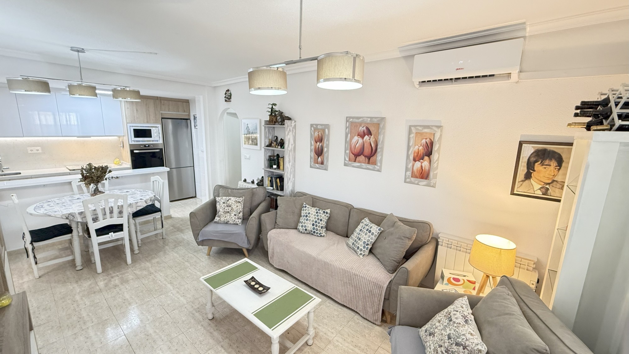 Located in the beautiful urbanisation of Zeniamar, in the very heart of the Costa Blanca’s tourist c