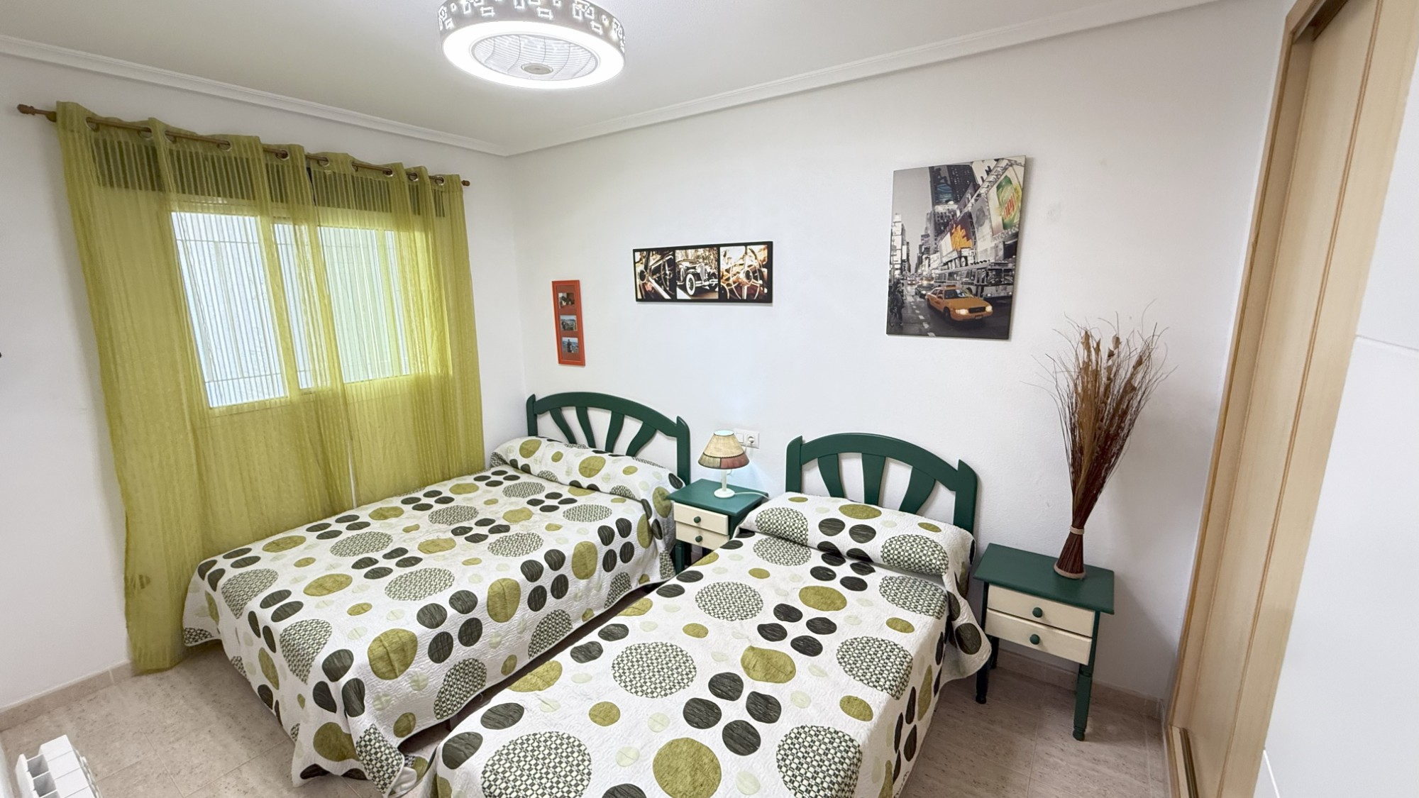 Garden in apartment for sale in Orihuela Costa
