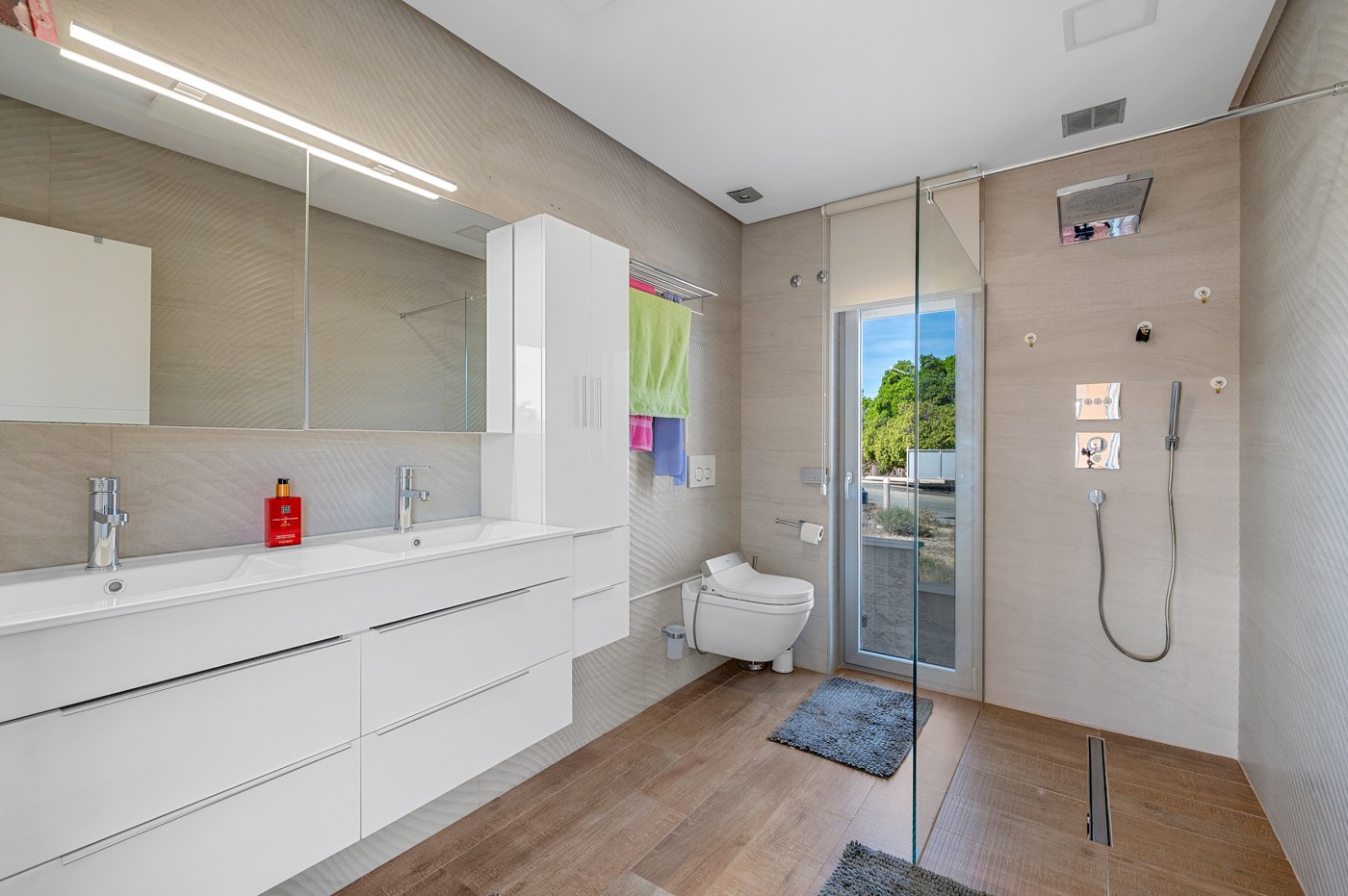 Bathroom in villa for sale in Benijofar