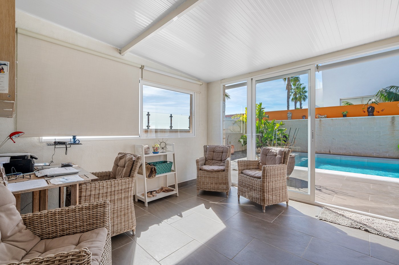 Pool area in villa for sale in Benijofar