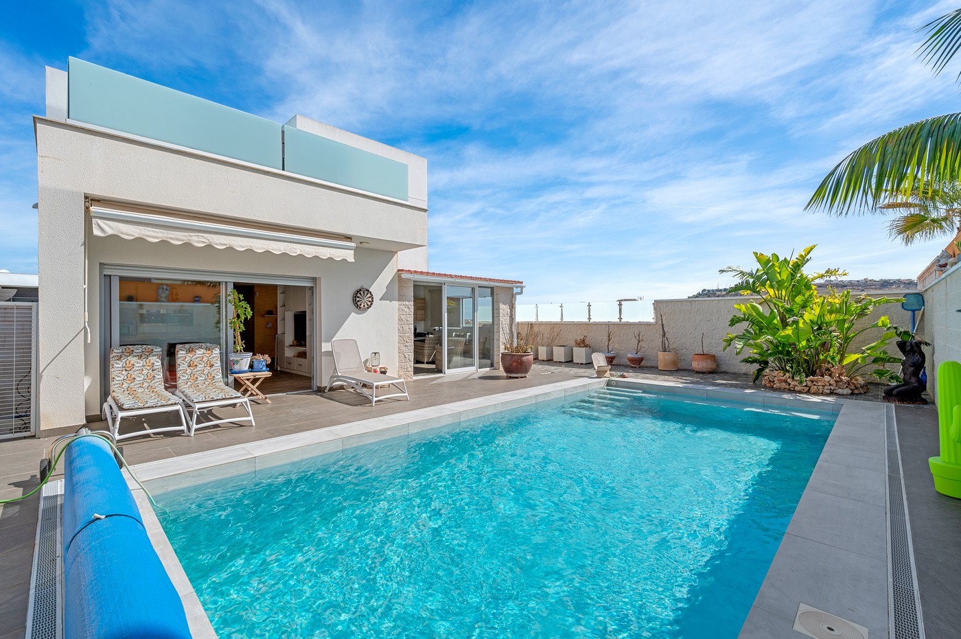 Dining area in villa for sale in Benijofar