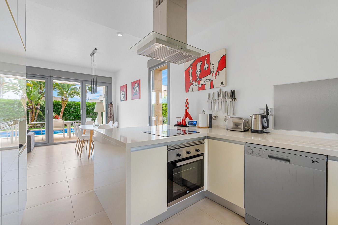 Kitchen in villa for sale in Orihuela Costa