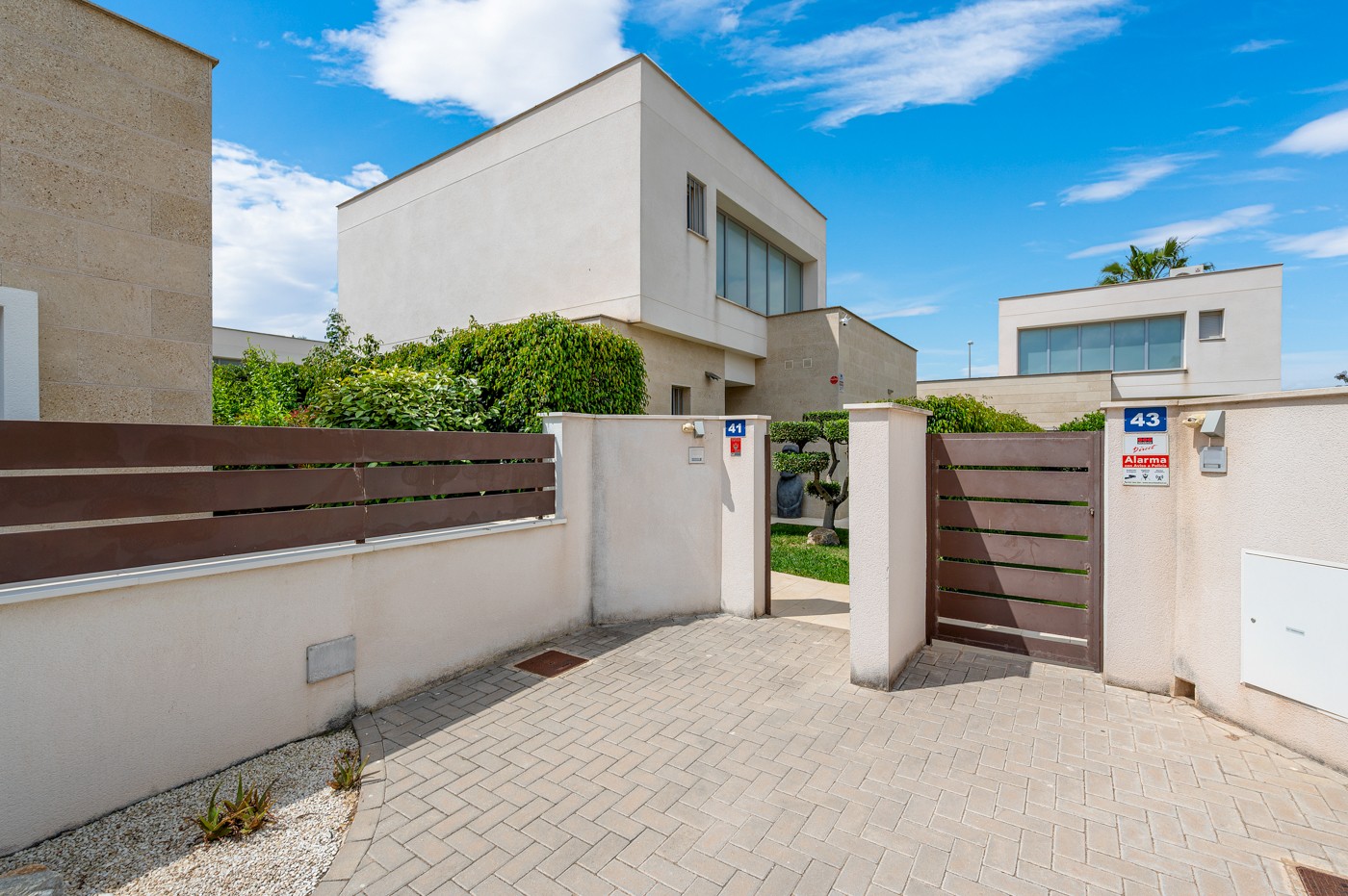 Bedroom in villa for sale in Orihuela Costa