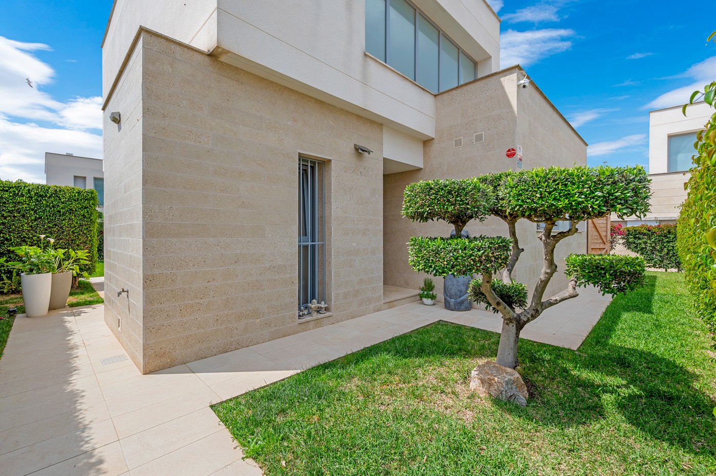 Terrace in villa for sale in Orihuela Costa
