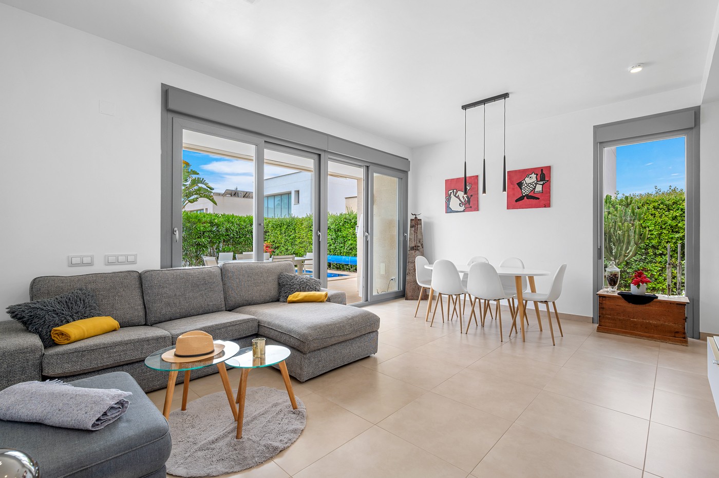 Garden in villa for sale in Orihuela Costa