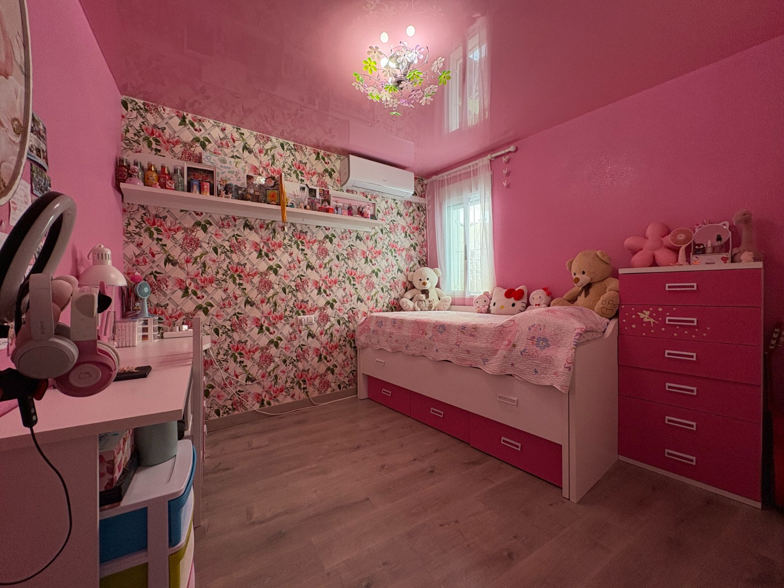 Master bedroom in apartment for sale in Torrevieja