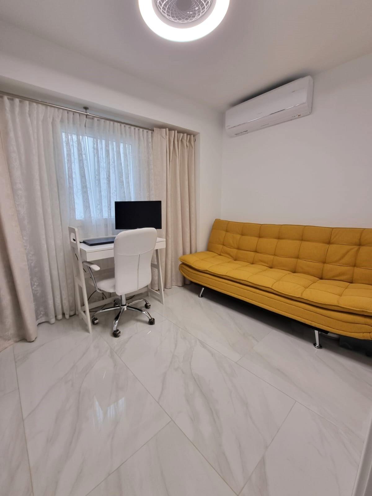 Living room in apartment for sale in Torrevieja