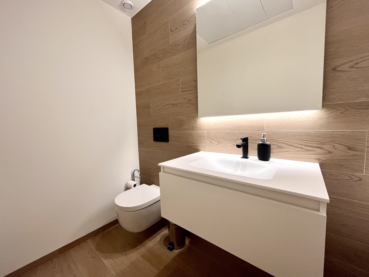 Terrace in apartment for sale in Las Colinas Golf