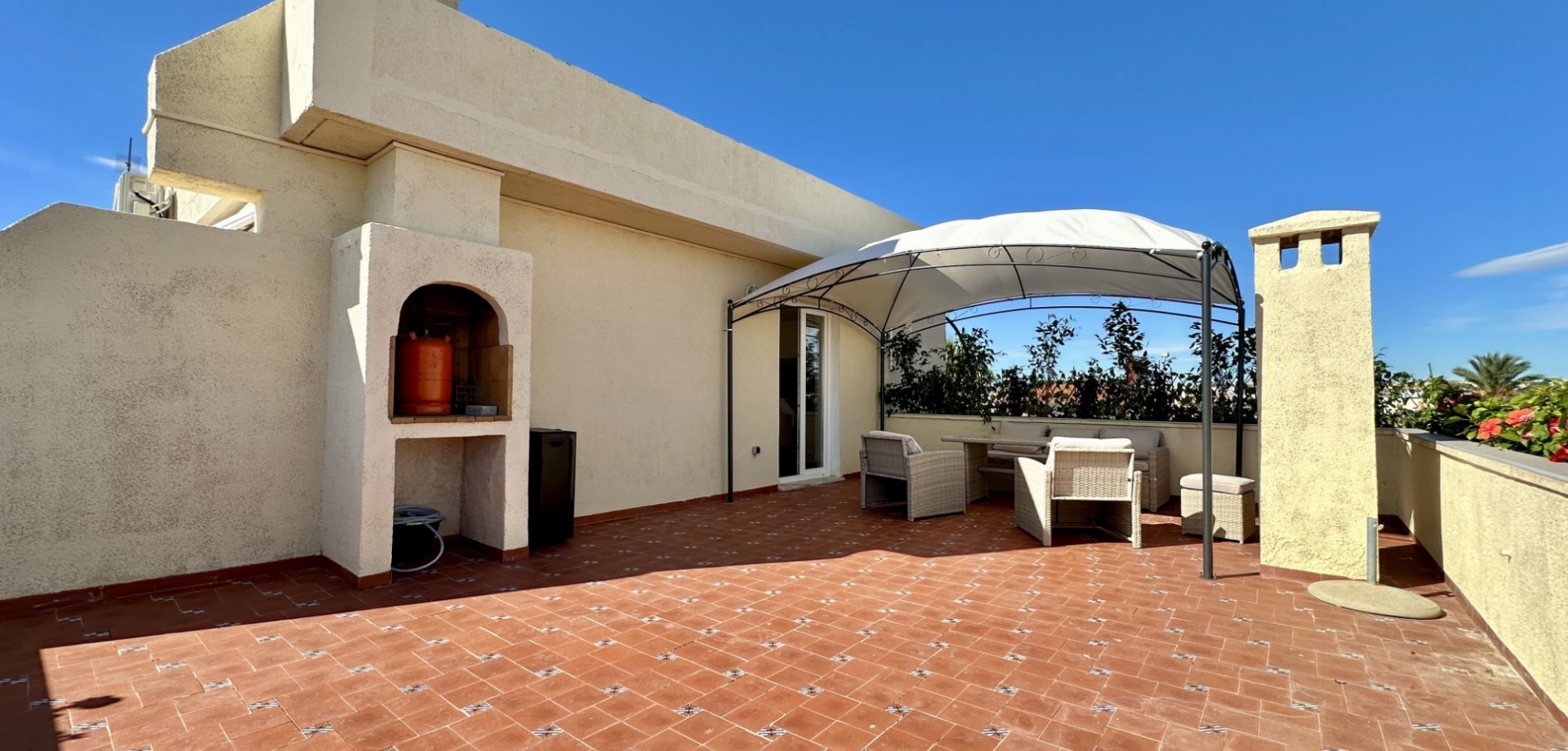 Bedroom in apartment for sale in Orihuela Costa